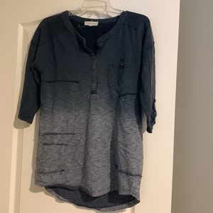 Women’s lightweight sweater. Dark blue/lighter blue/grey colors. Size XS.